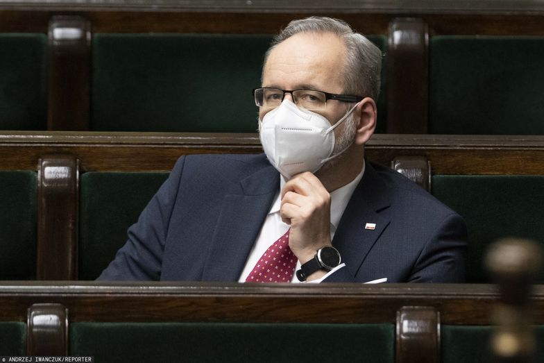 Groźby za lockdown. Minister dostaje wiadomości nawet faksem. Powiadomiona policja