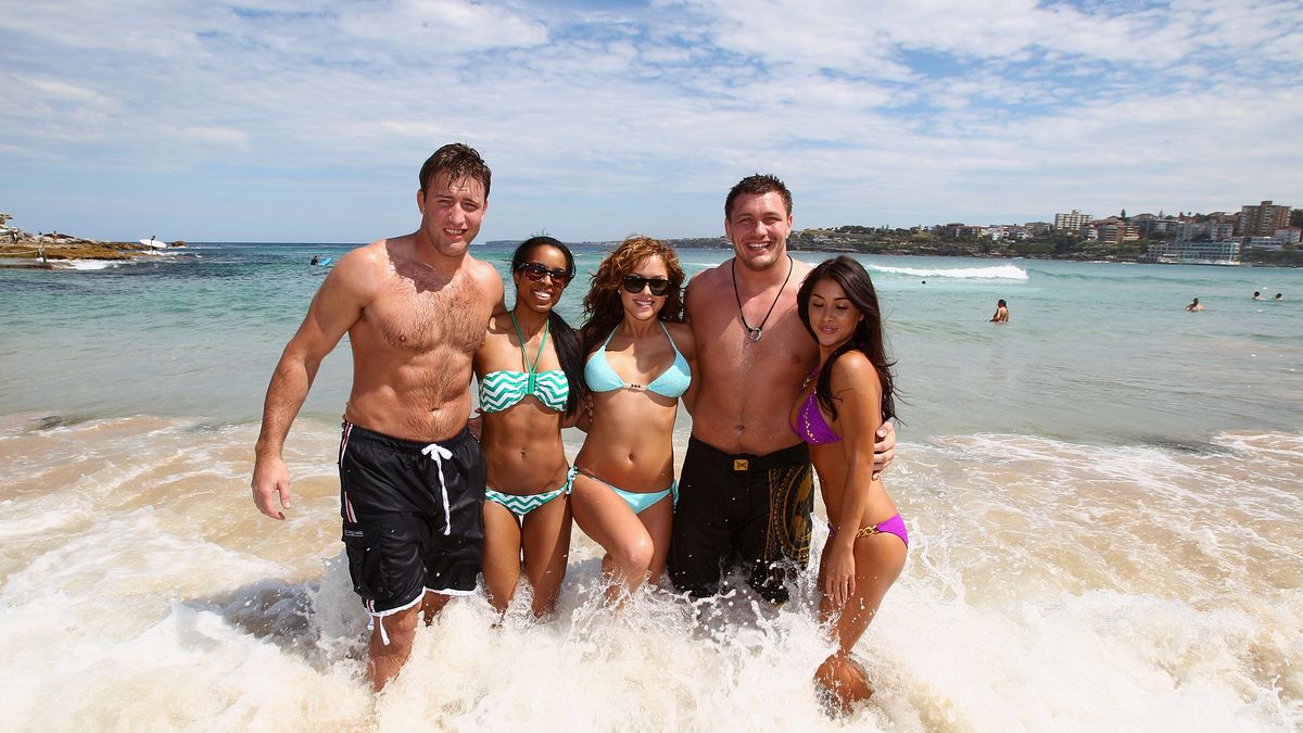 Getty Images / Ryan Pierse / Na zdjęciu: Stephan Bonnar (pierwszy z lewej), Matt Mitrione oraz Ring Girls