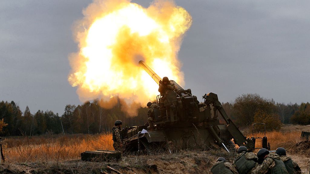 Ukraina potrzebuje amunicji, żeby odpierać rosyjskie ataki - mówi gen. Mieczysław Bieniek