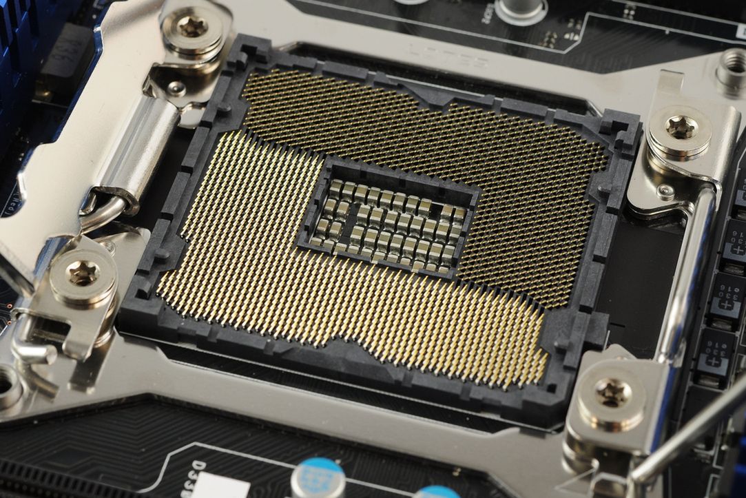 Mini-ITX za duże, NUC za słaby? Intel pokazał płyty główne w formacie 5x5