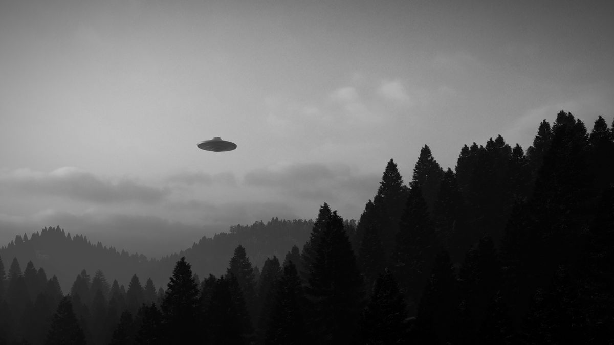 Wizualizacja statku kosmicznego na niebie - zdjęcie ilustracyjne.