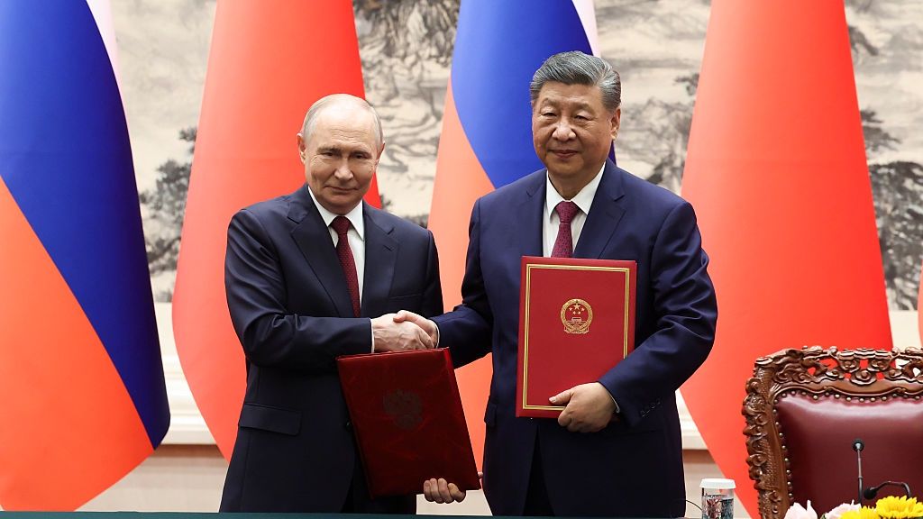 Russia's President Vladimir Putin Visits Beijing
BEIJING, CHINA - MAY 20: Russian President Vladimir Putin and Chinese President Xi Jinping shake hands during a signing ceremony at the Great Hall of the People on May 20, 2026 in Beijing, China. The two leaders are expected to reaffirm strategic ties between Russia and China amid ongoing Western pressure over the war in Ukraine. (Photo by Maxim Shemetov - China Pool/Getty Images)
China Pool
bestof, topix