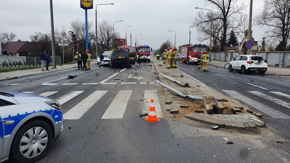 Kierowca nie zatrzymał się na czerwonym świetle (KMP Radom)