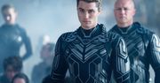 Krytycy mieszają z błotem, a widzowie oglądają na potęgę. Miliony odtworzeń filmu Netfliksa