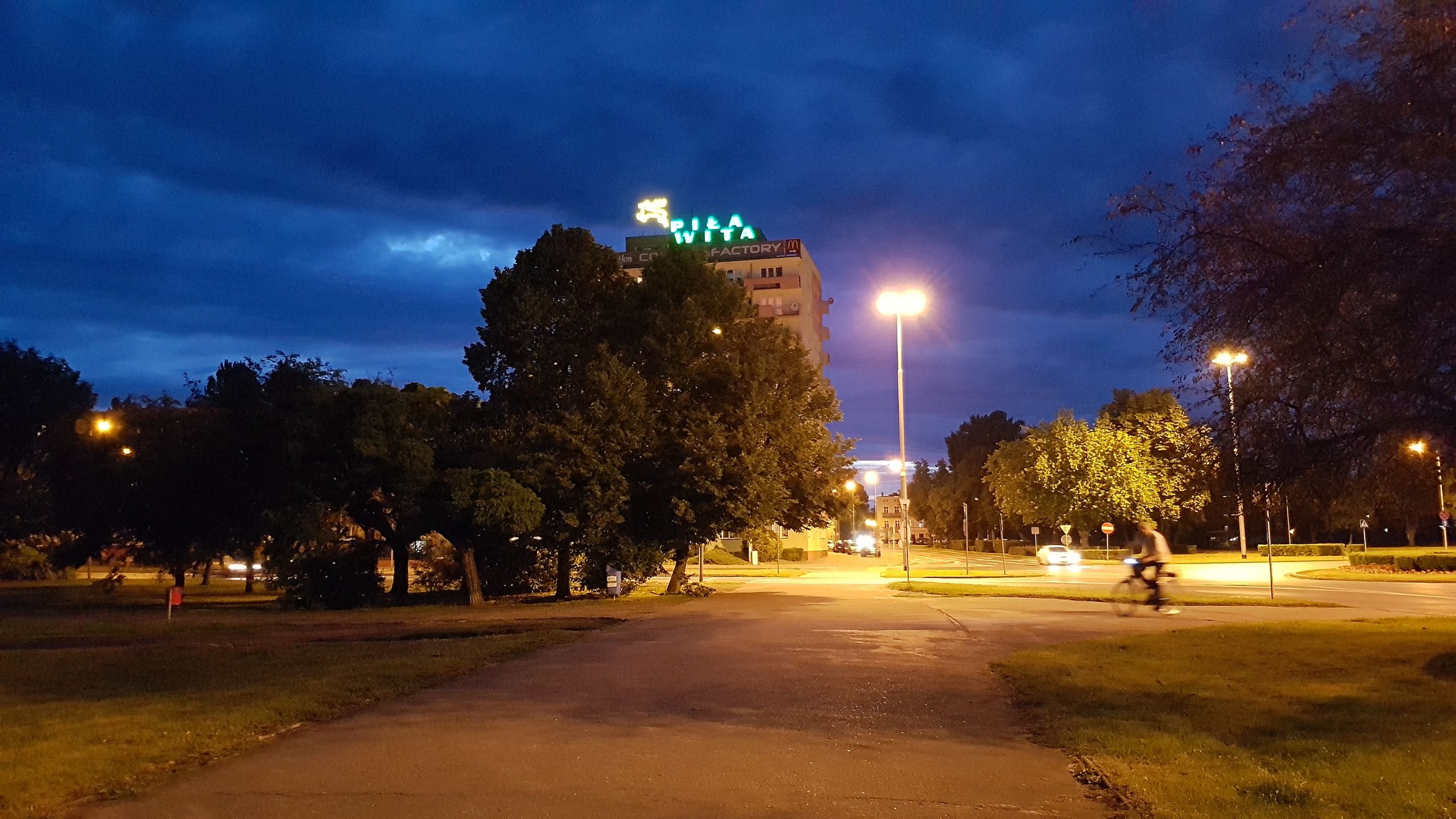 Galaxy S7, LG G5, HTC 10, Huawei P9 i Lumia 950 - fotoporównanie flagowców 77
