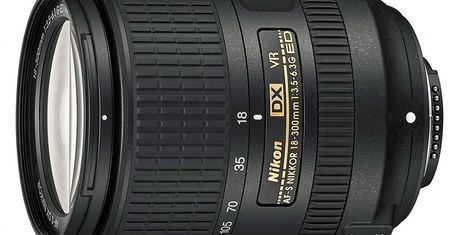 Nikon 18-300 mm f/3,5-6,3G VR - uniwersalny superzoom dla amatorskich lustrzanek