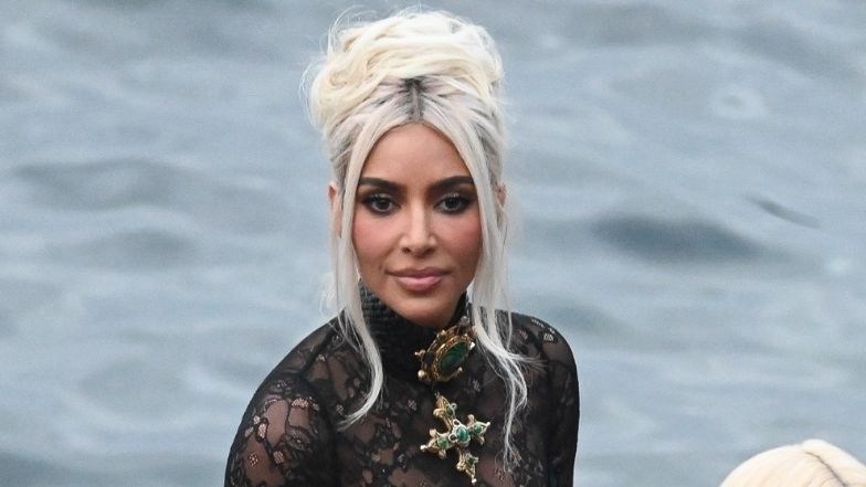 Kim Kardashiani  North West i na ślubie Kourtney Kardashian i Travisa Barkera