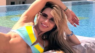 Doda pręży smukłe ciało w bikini i eksponuje TATUAŻ w intymnym miejscu