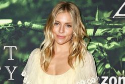 LOOK OF THE DAY: Sienna Miller stawia na falbany
