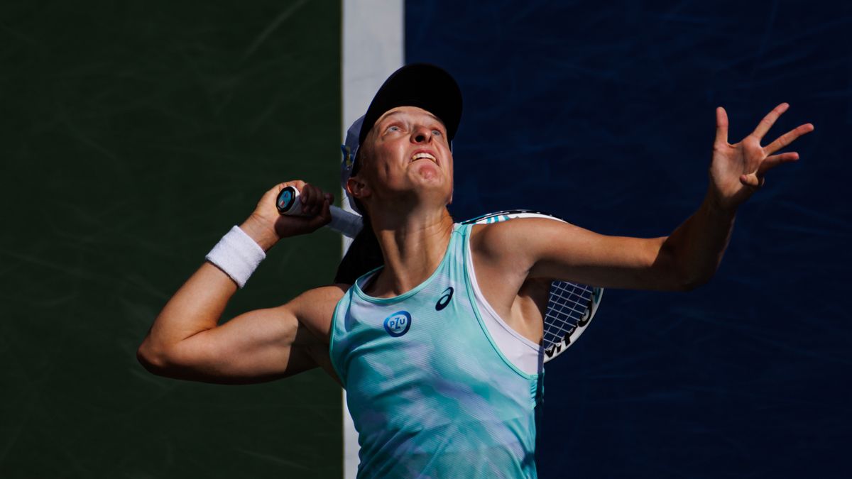 MASON, OHIO - AUGUST 18: Iga Swiatek of Poland serves against Madison Keys of the United States in the third round of the women's singles at the Lindner Family Tennis Center on August 18, 2022 in Mason, Ohio. (Photo by Frey/TPN/Getty Images)