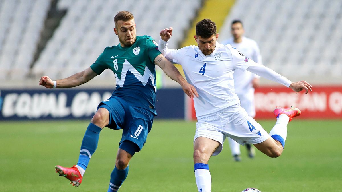 East News / SAKIS SAVVIDES/AFP / Na zdjęciu: Sandi Lovric oraz Nicholas Ioannou