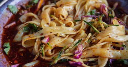 Chińskie noodle jakich jeszcze nie jadłeś. Pyszne i proste