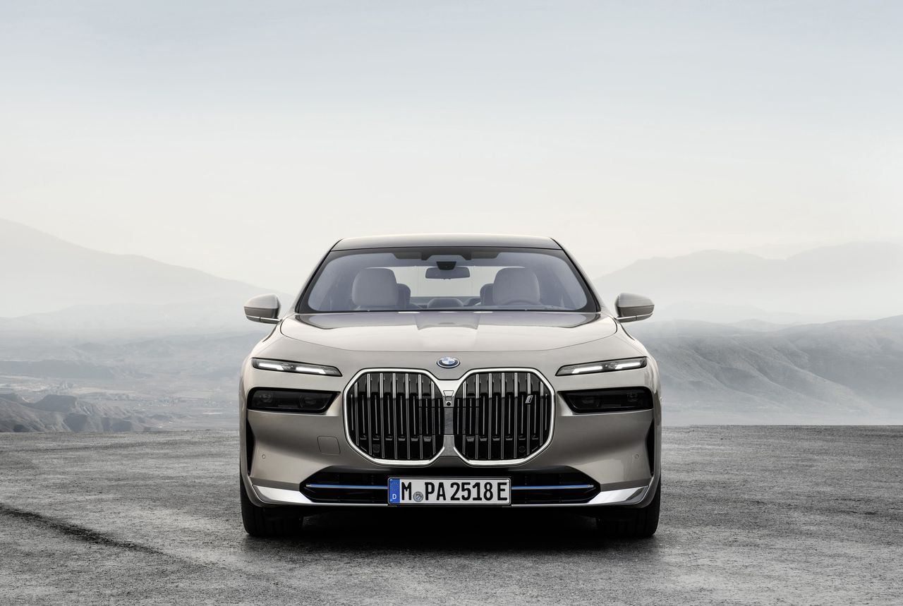BMW Serii 7: luksus, który wyprzedza epokę