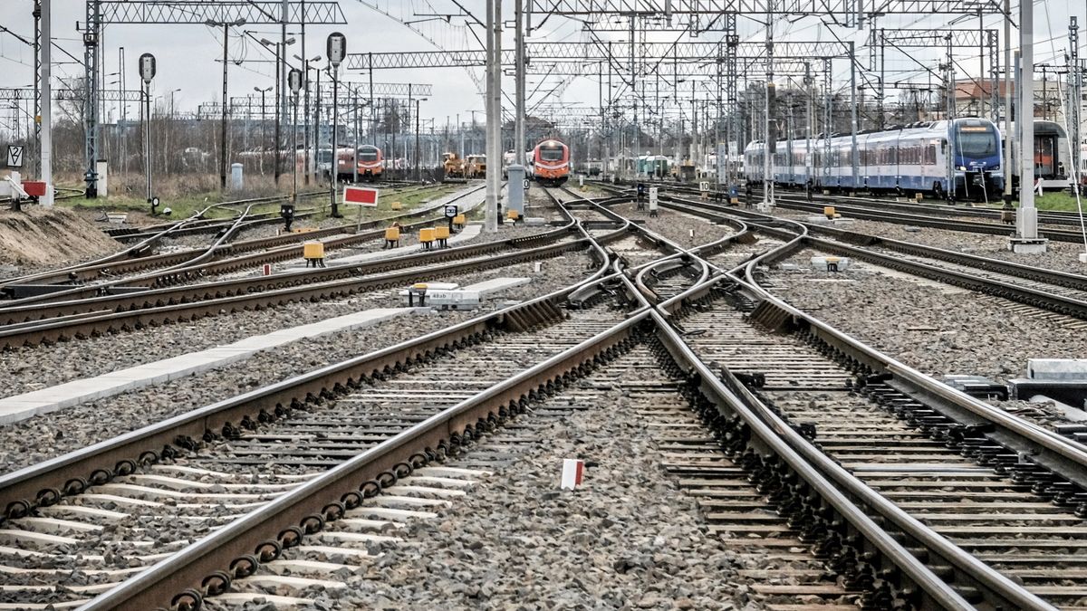 Na kolei wydawane są ogromne pieniądze. Piotr Malepszak zwraca uwagę, że nie zawsze idzie z tym w parze poprawa efektywności i jakości. Zdjęcie ilustracyjne