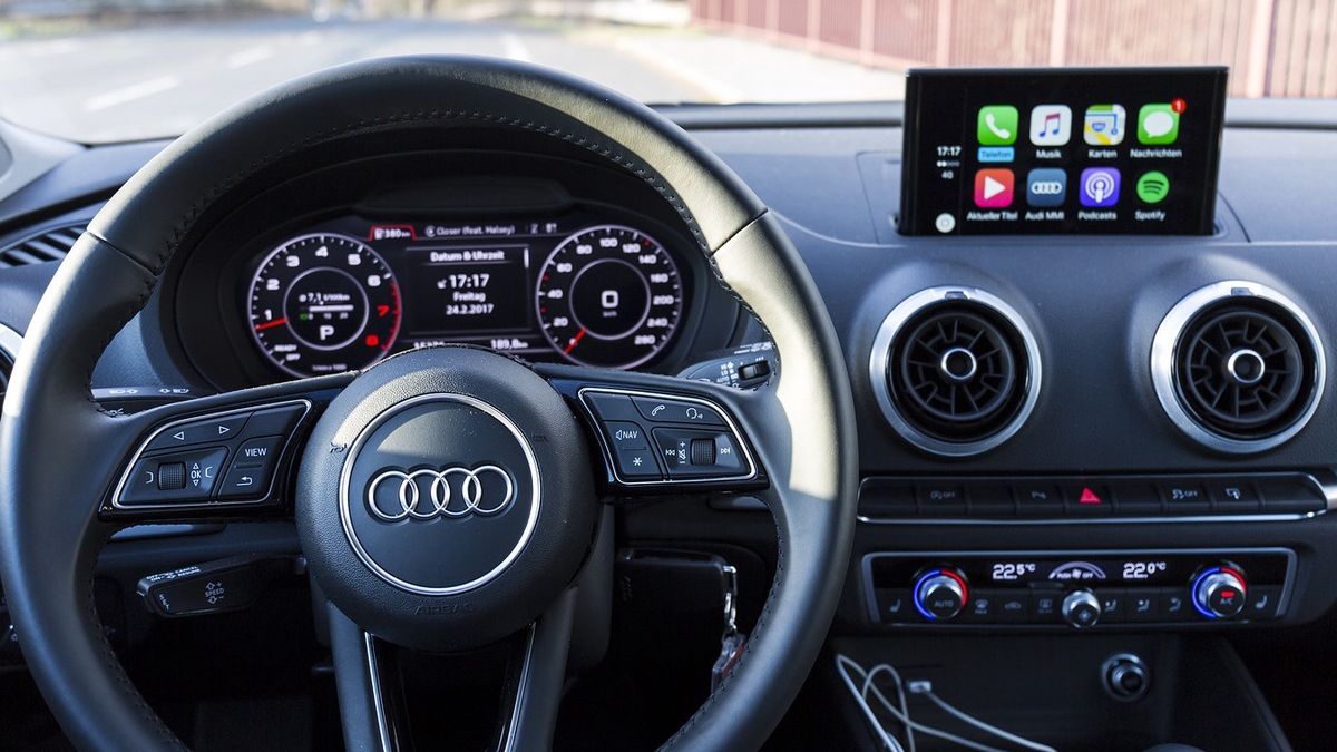 Google Maps wreszcie na ekranie głównym w CarPlay