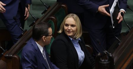 Ministerstwo wydało 500 mln zł w dwa miesiące. "Nie wiadomo dlaczego"