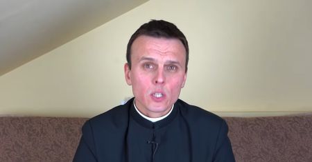Dlaczego księża nie chodzą do normalnej pracy? W sieci burza