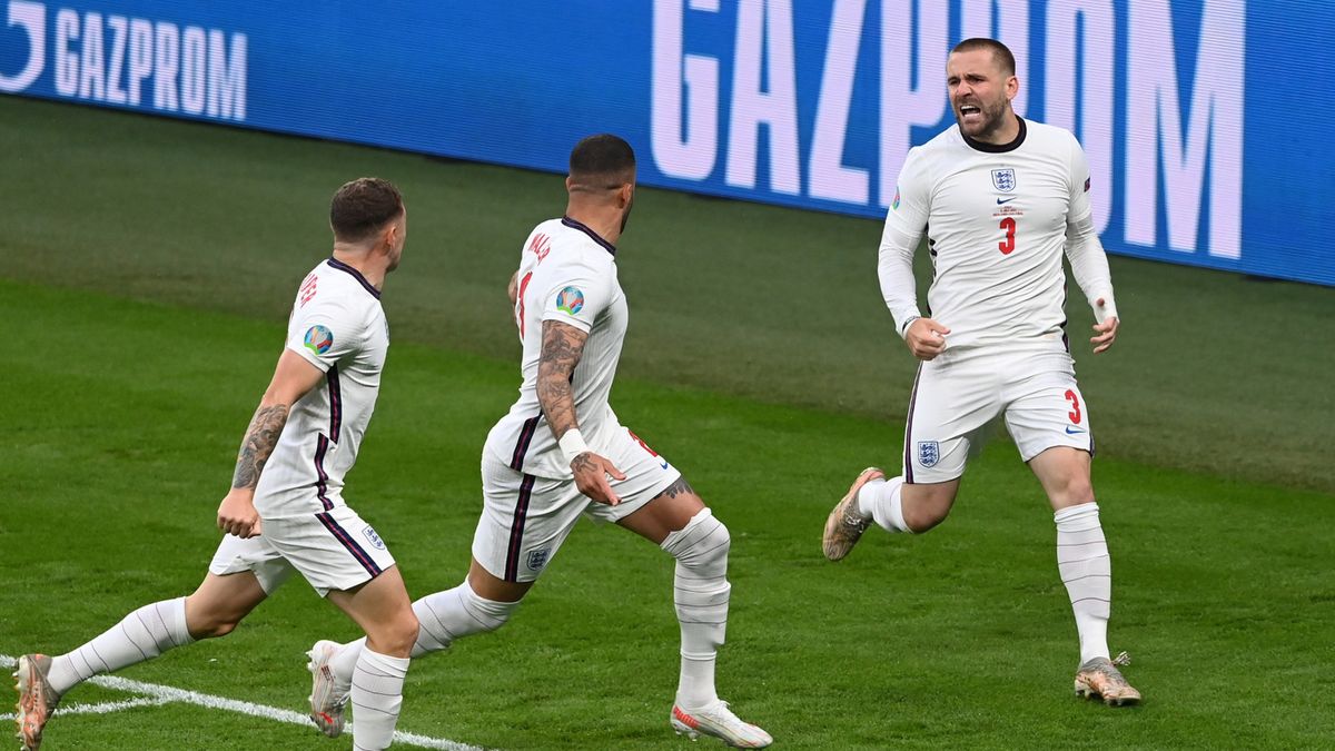 Zdjęcie okładkowe artykułu: PAP/EPA / Facundo Arrizabalaga / Na zdjęciu: Luke Shaw (z prawej) cieszy się z gola