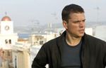 ''Elysium'': Łysy Matt Damon z ciężką bronią [foto]
