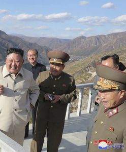 Kim Dzong Un "cierpiał za naród". Kuriozalny film w Korei Północnej