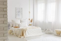 Moda na białe łóżka - wszystko, co musisz wiedzieć decydując się na zakup