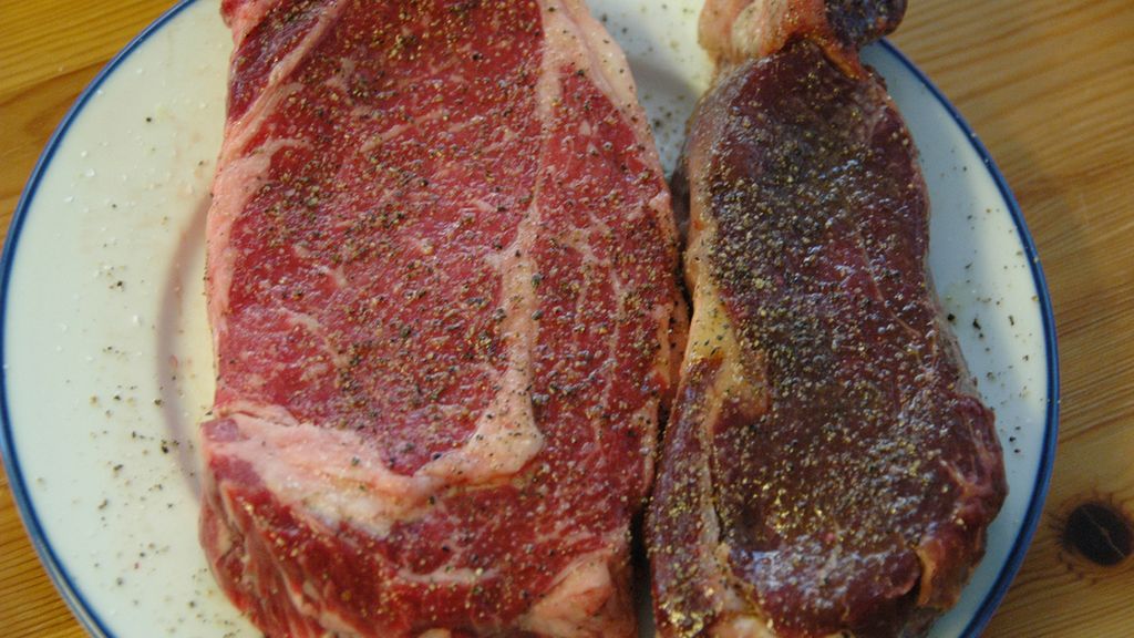 Surowy antrykot wołowy bez kości (samo mięso, II klasa mięsa)