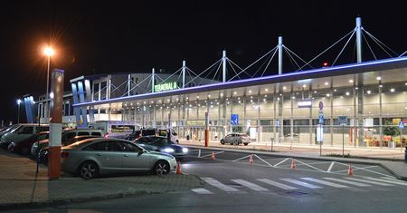Nawet nie opuścili lotniska. Straż Graniczna prześwietliła obcokrajowców