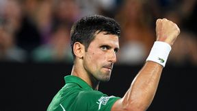 Koronawirus. Novak Djoković grał w tenisa w domu. Patelnia zamiast rakiety (wideo)