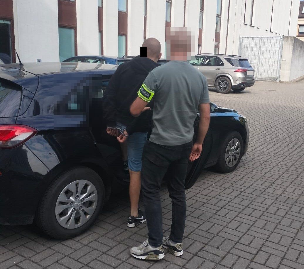 Lubelskie: Policjanci zabezpieczyli narkotyki i plantację konopi