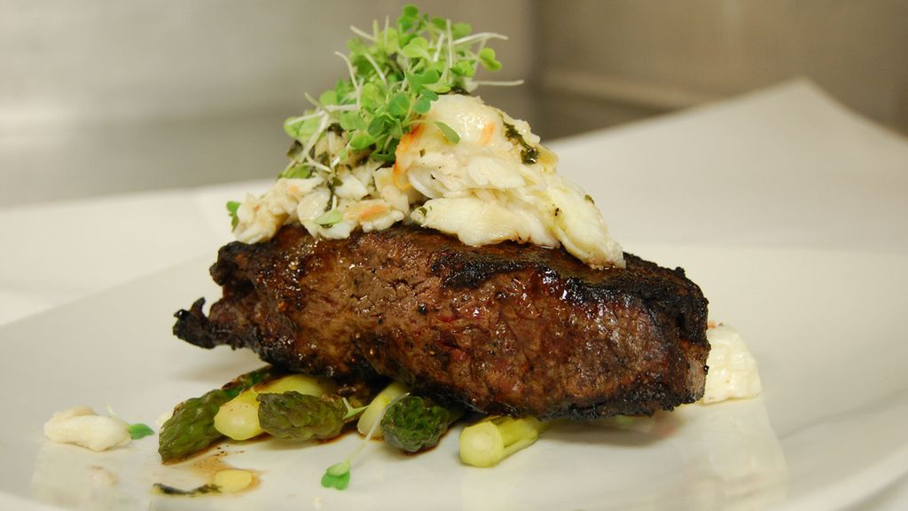 Grillowany stek z antrykotu wołowego bez kości (samo mięso, III klasa mięsa)