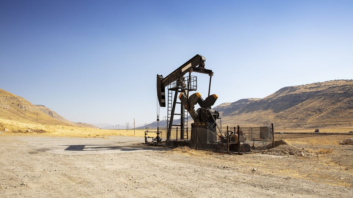 Na zdjęciu platforma wiertnicza ropy