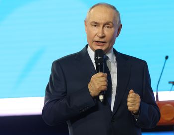 Rosja buduje tajne bazy dronów. Media: mogą dolecieć do Warszawy