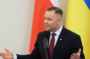 Rosyjska ambasada "poprawia" Nawrockiego. Kuriozalne oświadczenie