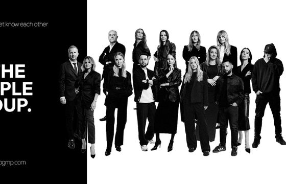 Sześć agencji razem jako By The People Group