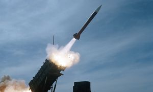 Alarm w Arabii Saudyjskiej. Grecki Patriot przechwycił pociski Huti