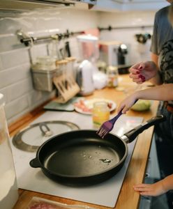 Smażona ryba w pokoju na wczasach? Wiemy, co myślą Polacy