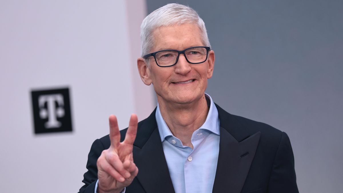 Getty Images / Dimitrios Kambouris / Na zdjęciu: Tim Cook