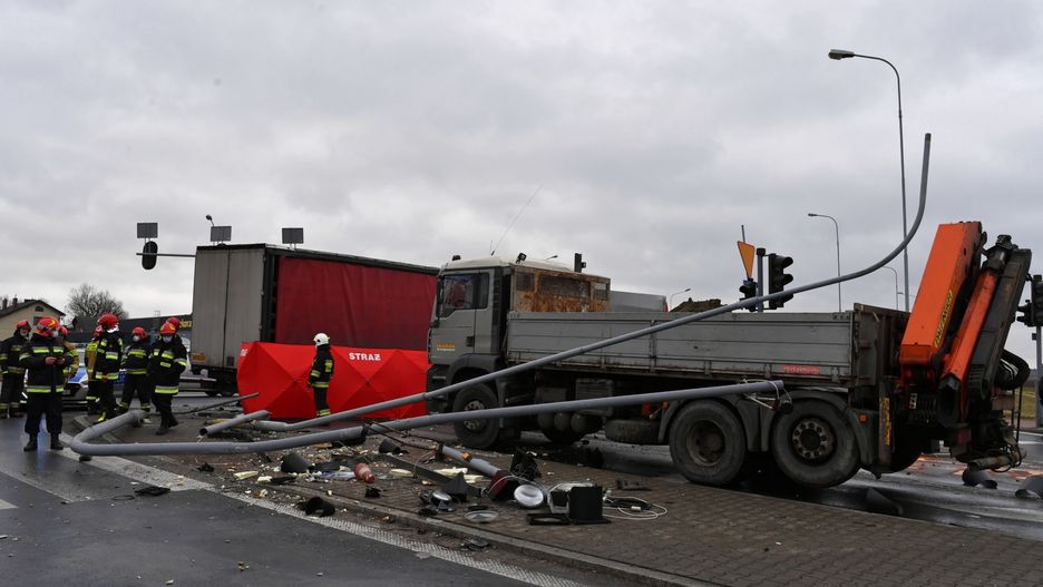 Łódzkie. Karambol na dk 91. Nie żyje jedna osoba