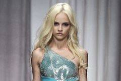 Versace &ndash; bogini świata mody