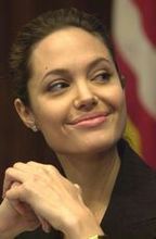 Angelina Jolie spełnia się za kamerą