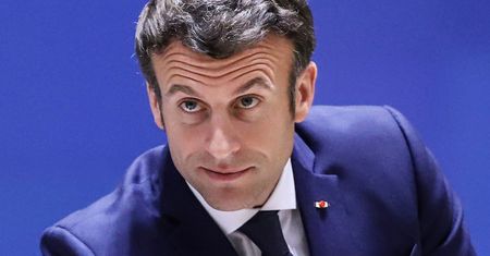 Macron założył serwer w Minecraft. Tylko coś tutaj nie gra
