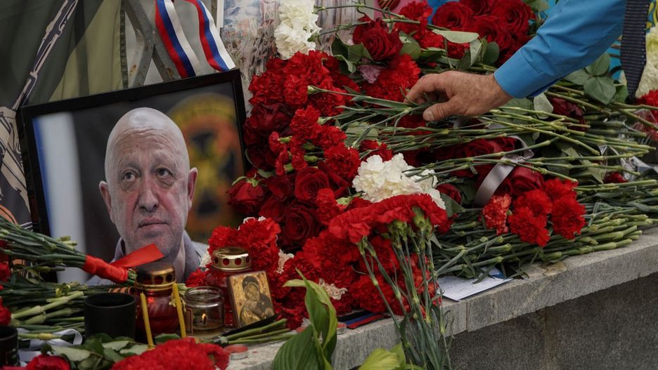 Jewgienij Prigożyn razem z Dmitrijem Utkinem i innymi wagnerowcami zginął w katastrofie śmigłowca