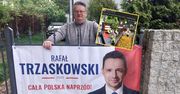 "Odrażający atak". Ktoś zdewastował grób. Powodem plakat Trzaskowskiego?