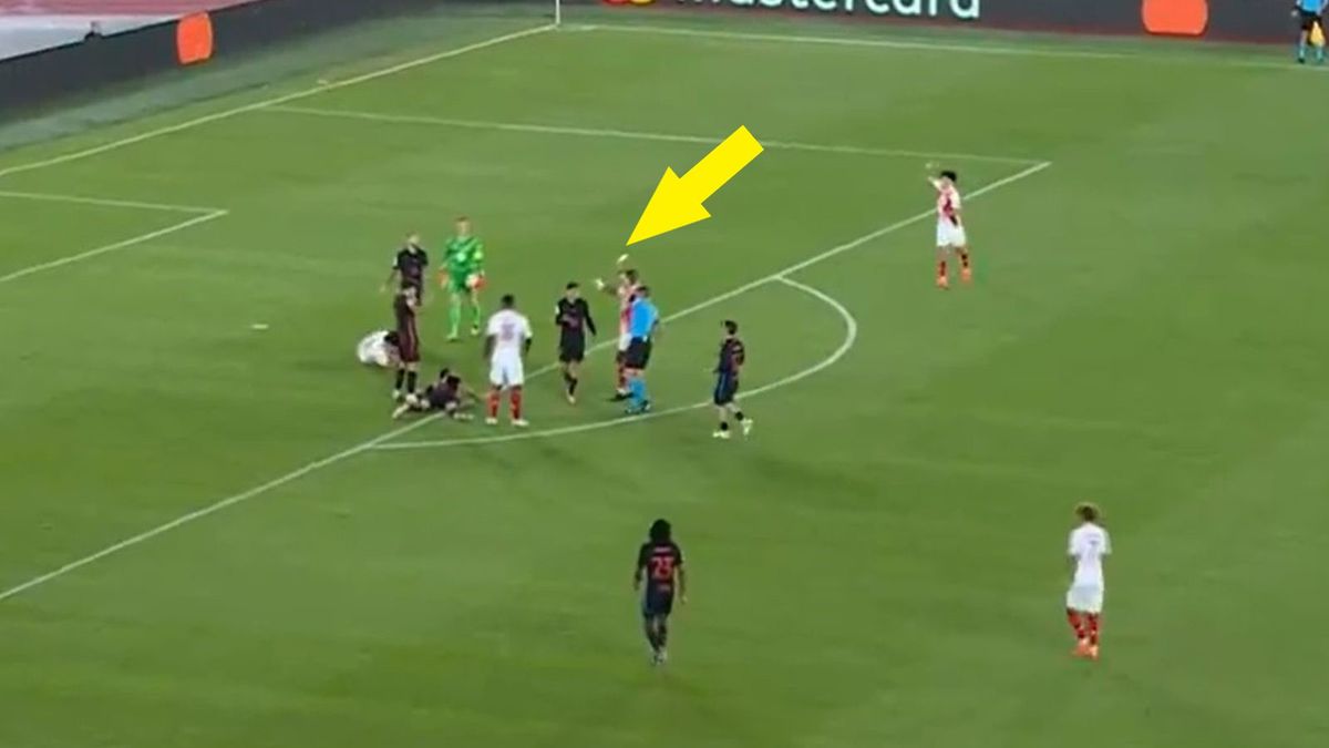 Twitter / Canal+ Sport / Na zdjęciu: sędzia wyrzuca z boiska Erica Garcię