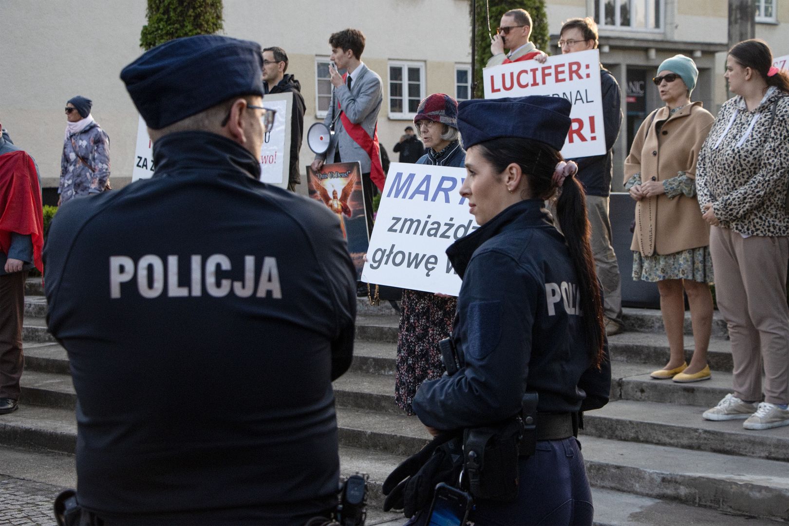 Protest przez koncertem Behemotha
