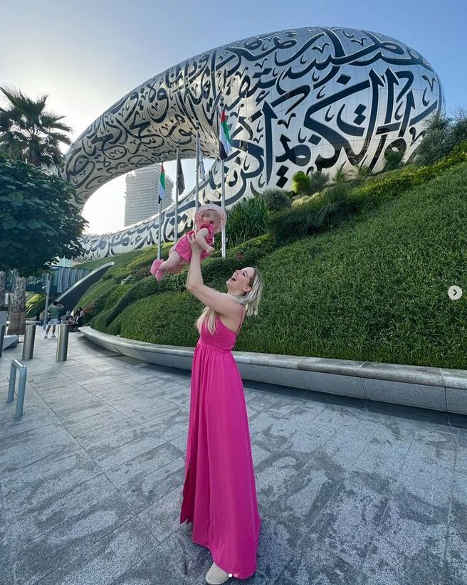 Lil Masti z mężem i córką w Dubaju