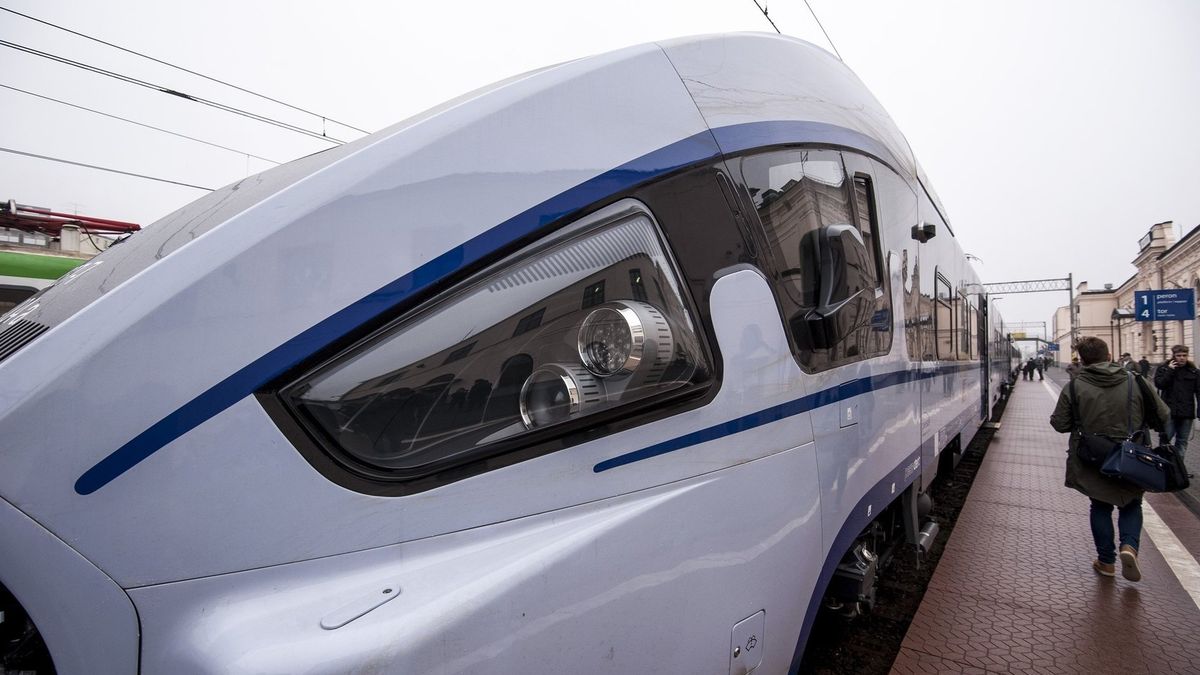 Blisko 67 mld zł ma zostać wydanych do 2023. Dzięki środkom, wiadukty mają zastąpić tradycyjne przejazdy kolejowe