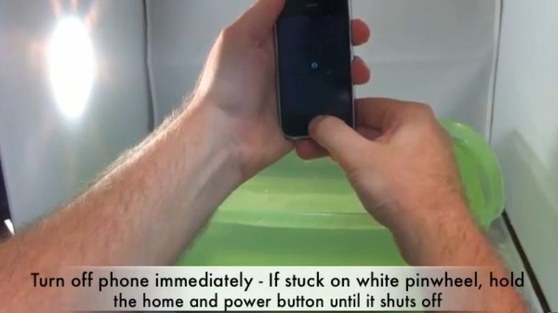 Co zrobić w wypadku zamoczenia telefonu? [wideo] 1