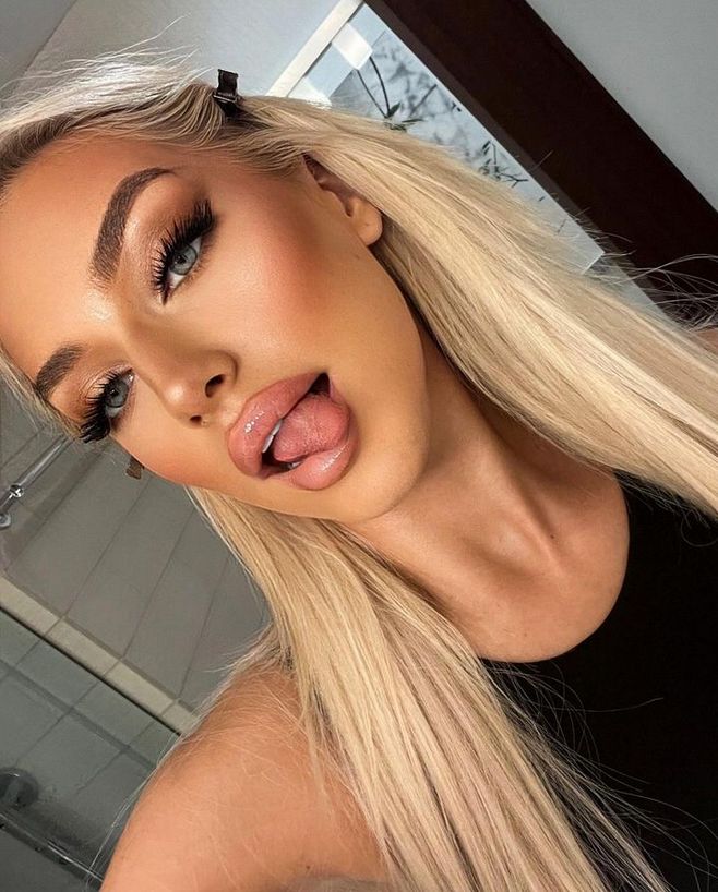 Caroline Derpienski