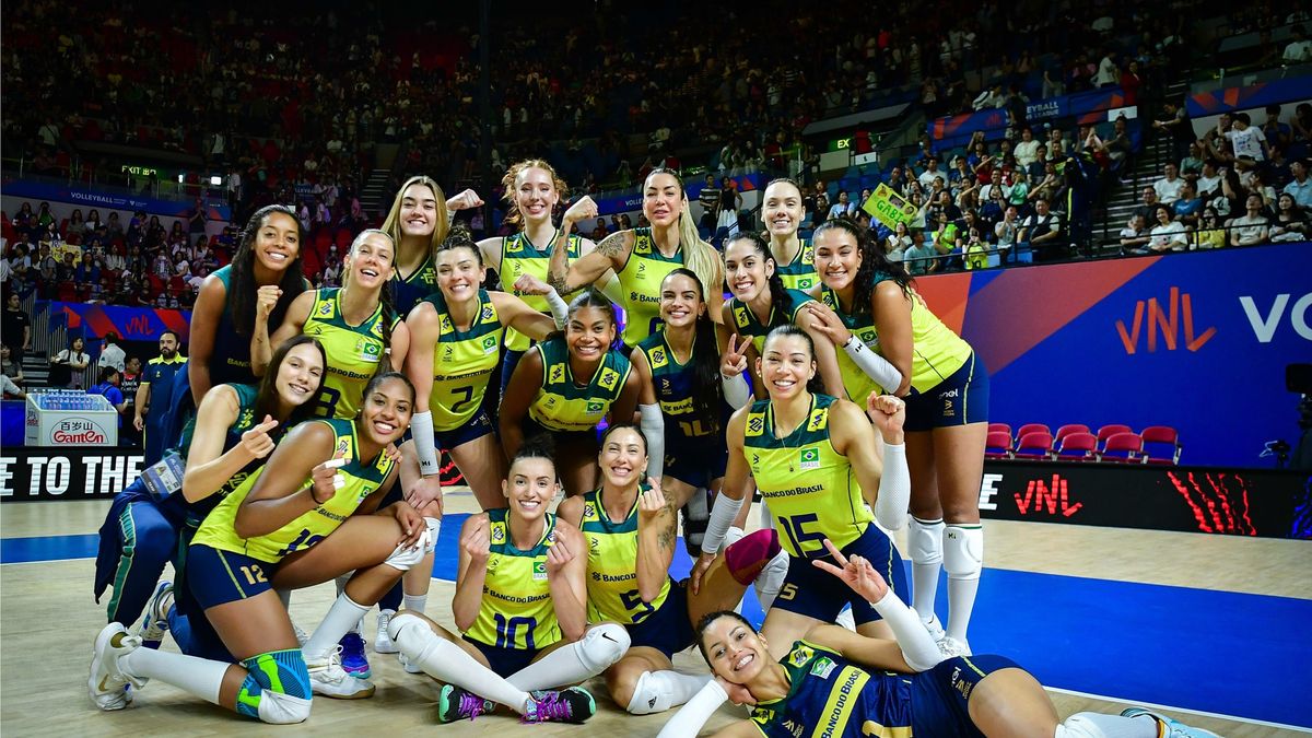 Materiały prasowe / VolleyballWorld / Na zdjęciu: reprezentacja Brazylii